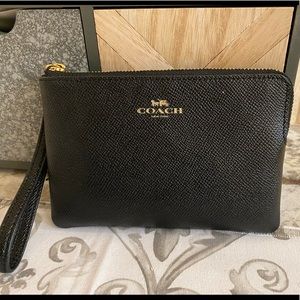 Coach Crossgrain Leather Corner Zip Wristlet
